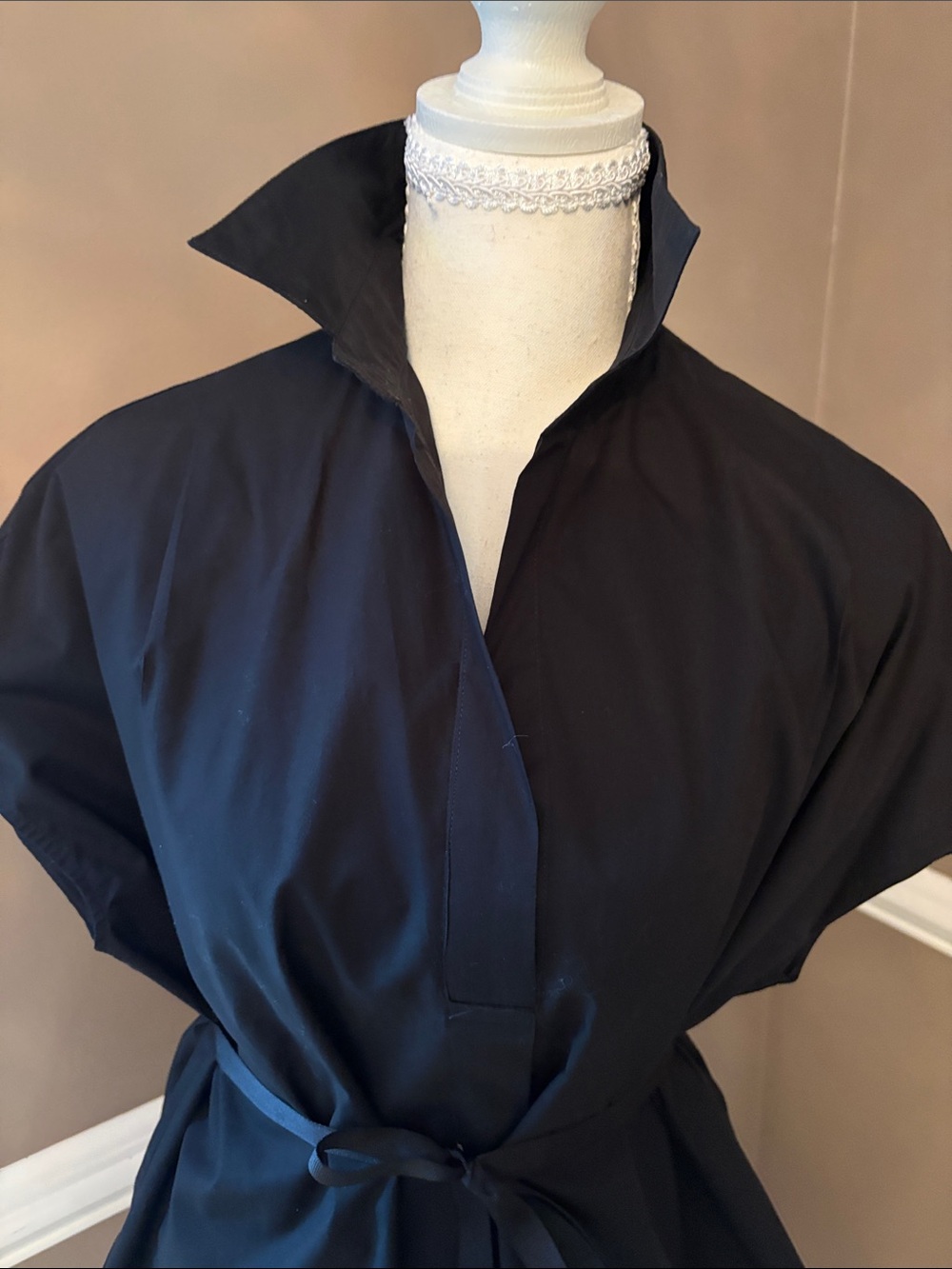 French Connection Black Short Sleeve Collared Blouse with Waist Tie - Picture 2 of 8